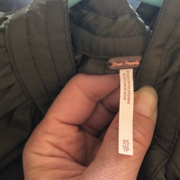 Free People Bomber Flight Jacket Olive Green Pockets Lightweight Size XS Coat - Picture 14 of 16